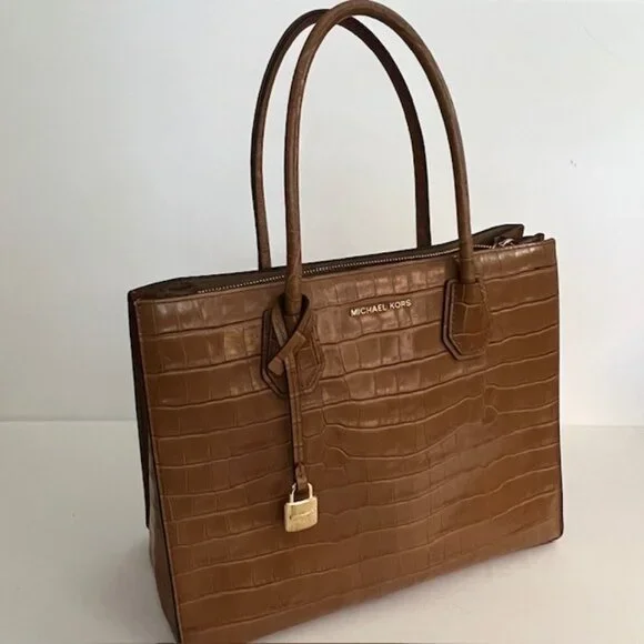 Michael Kors Croc Embossed Leather Adjustable Handbag Crossbody - Picture 1 of 16